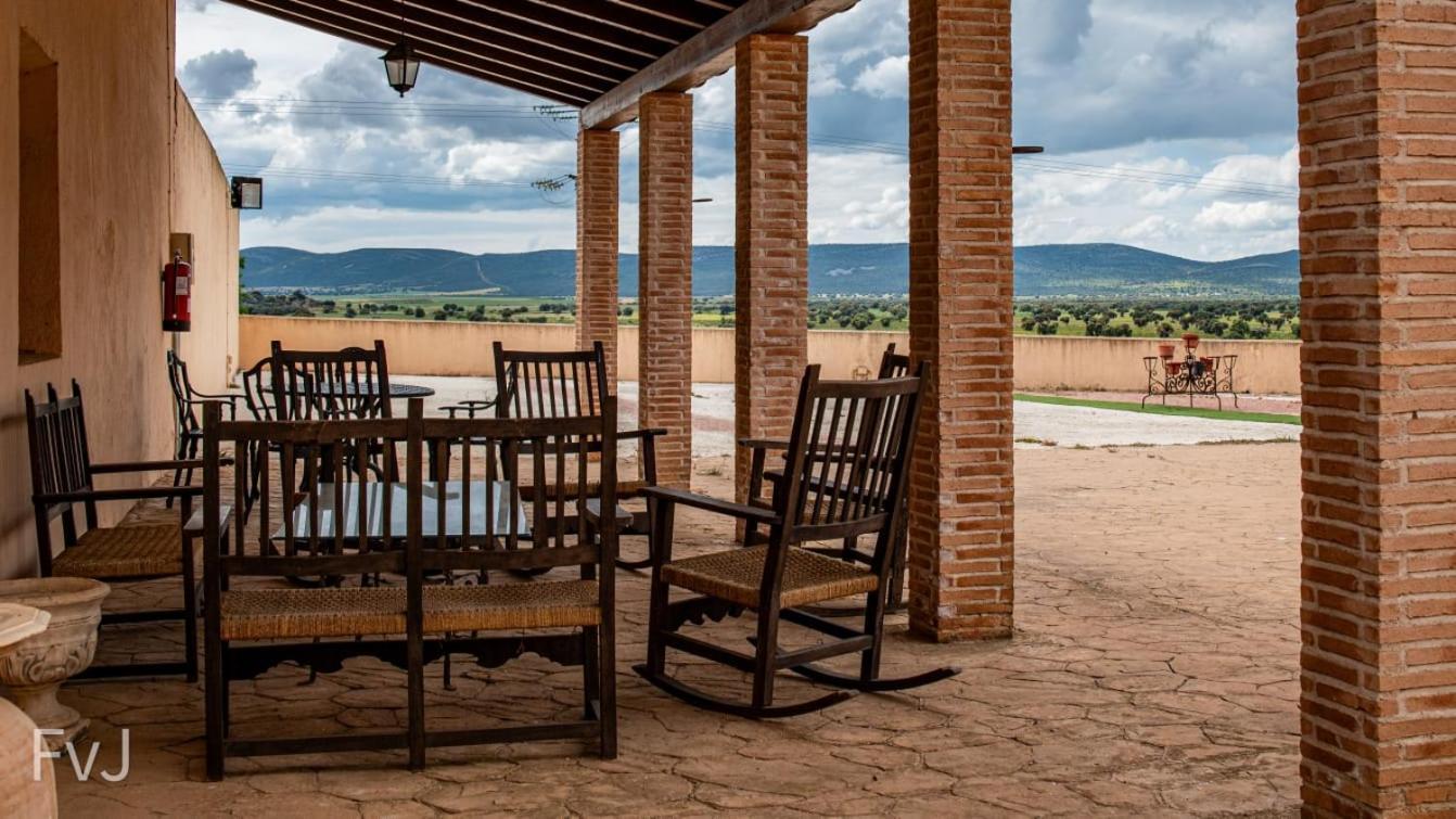 Finca Casa Rural De La Mata Toledo Eksteriør bilde